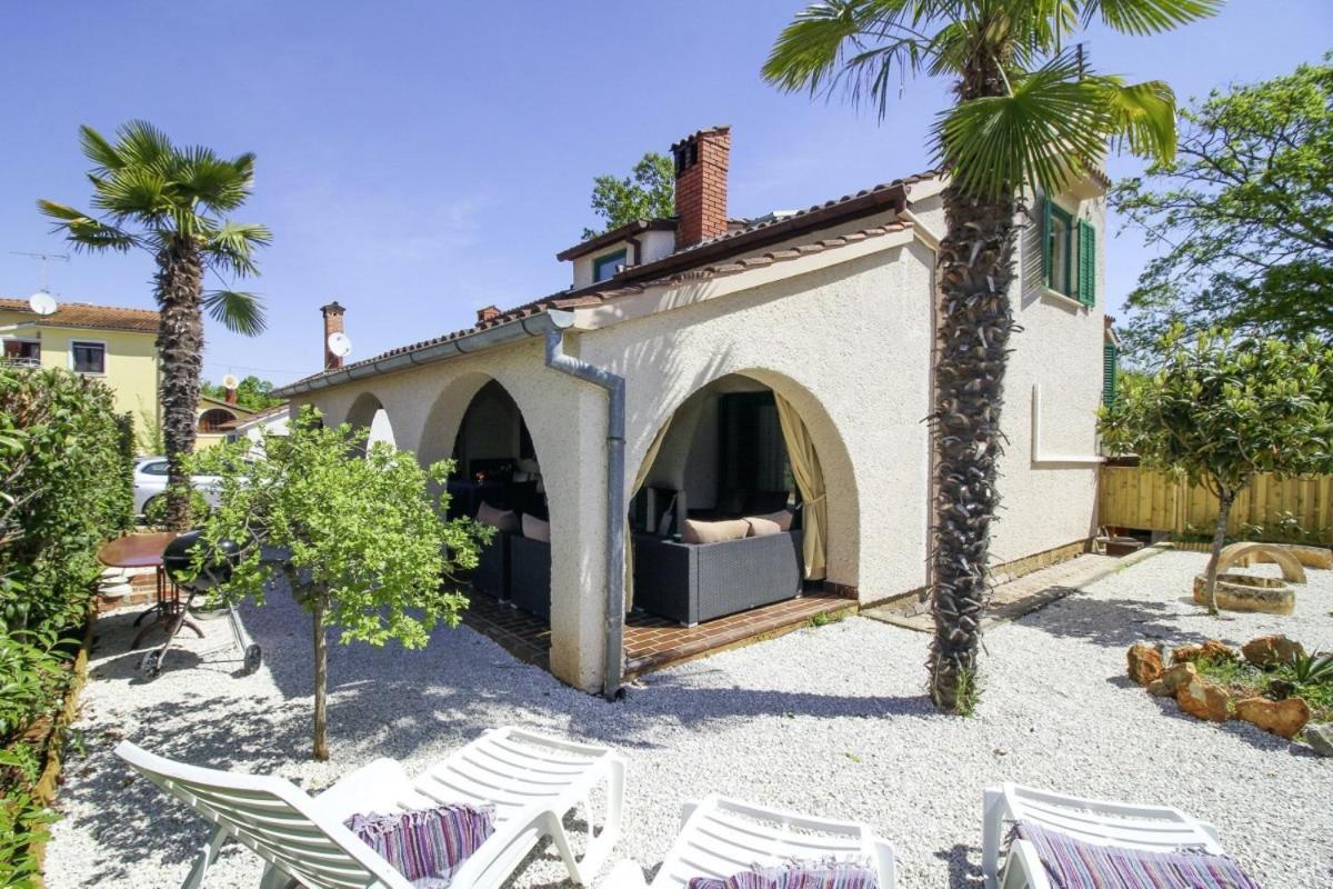 Casa Parenzana In Porec - Haus Fuer 7-9 Personen Poreč Exterior foto