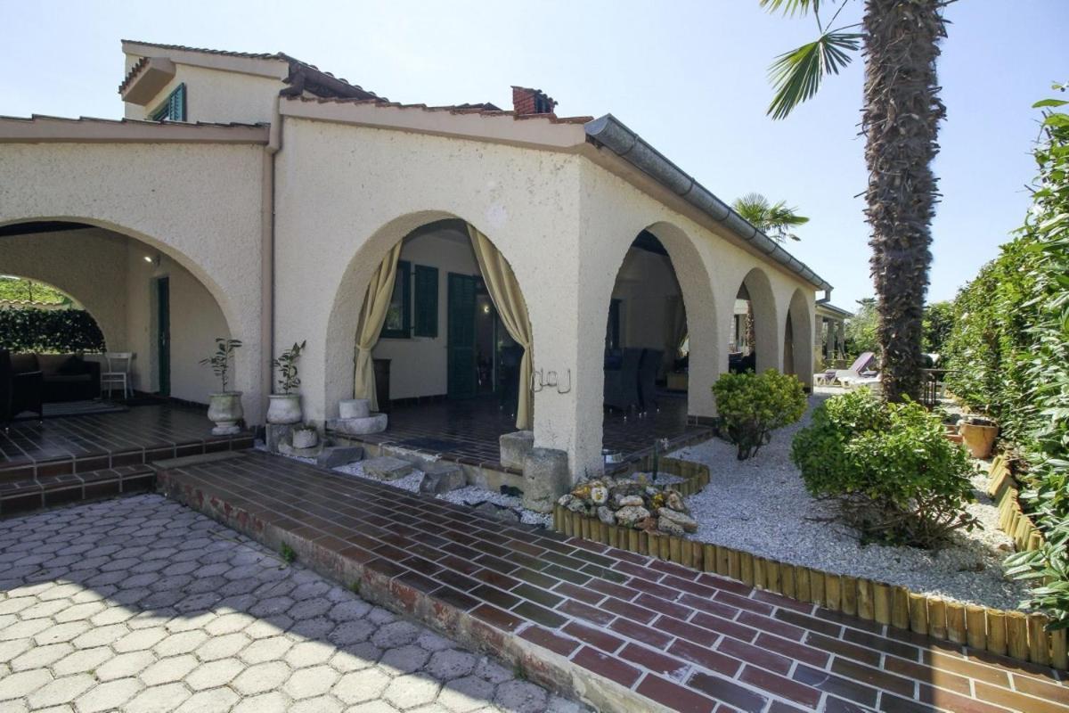 Casa Parenzana In Porec - Haus Fuer 7-9 Personen Poreč Exterior foto